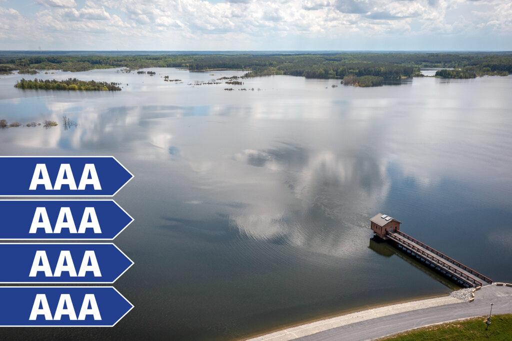 Cobbs Creek Reservoir with four sets of AAA.