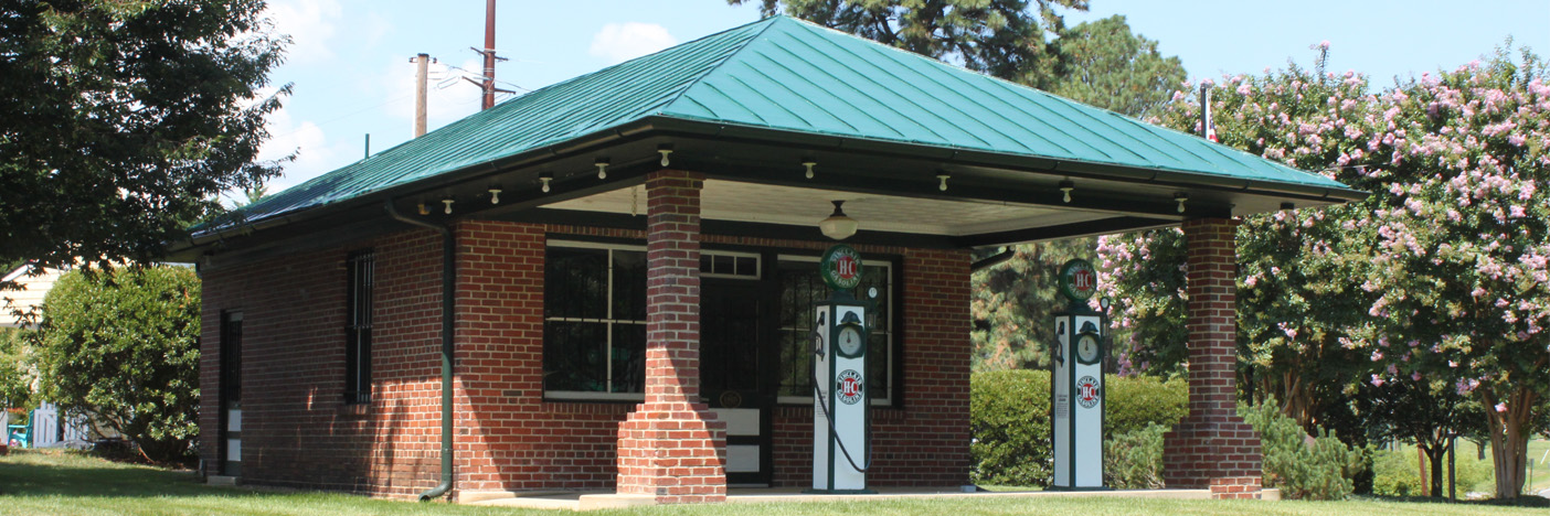 Exterior of Courtney Service Station