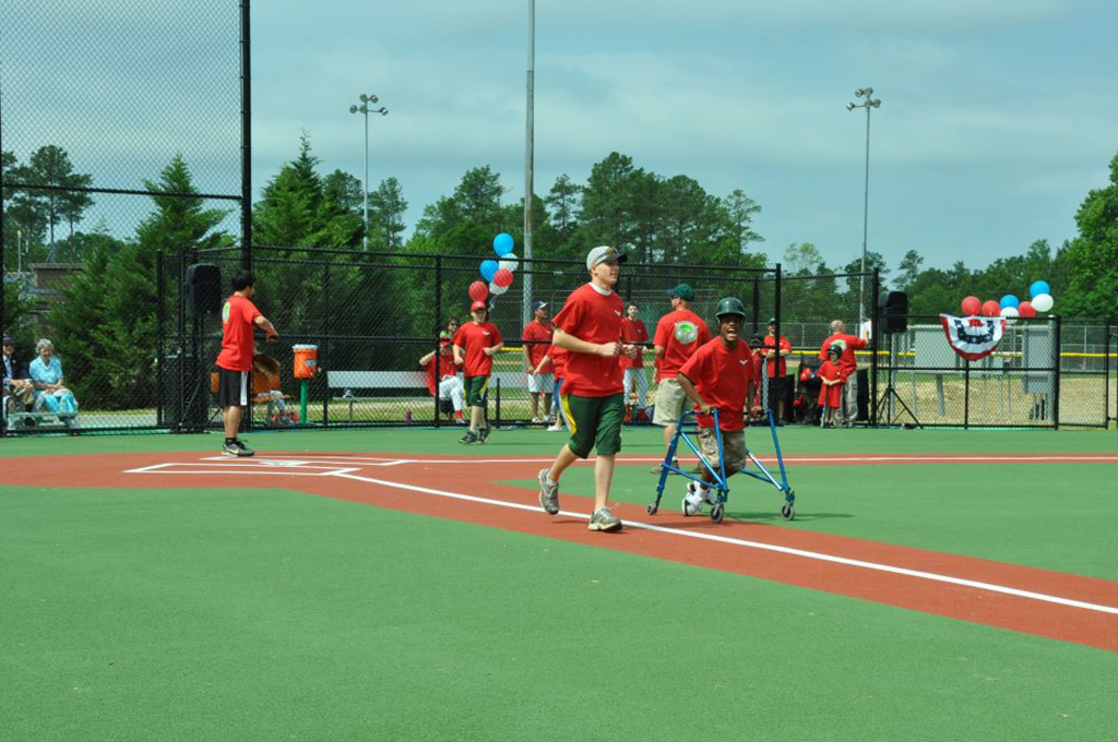 Participants running the baseline on Challenger field.